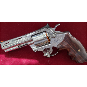 Colt Custom Shop Grizzly .357 Magnum 4.25in revolver, machine engraved side view